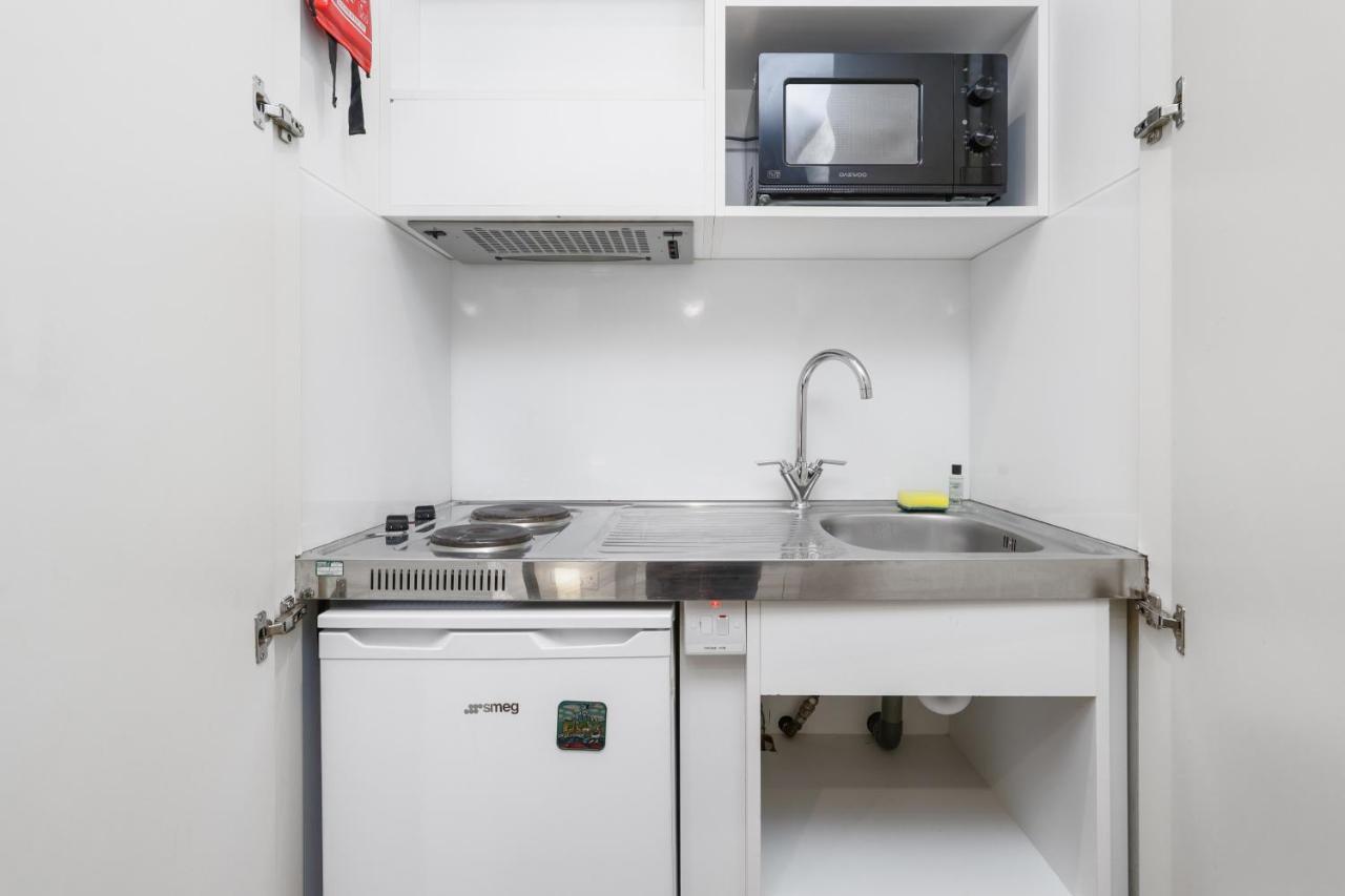 Appartamento Private Studio Flat Londra Esterno foto